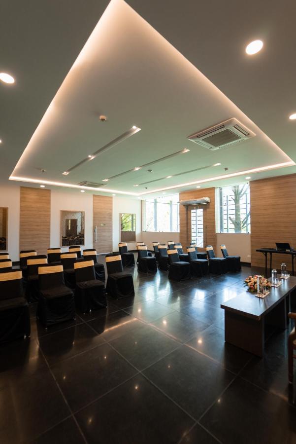 Hycinth Hotels Thiruvananthapuram Ngoại thất bức ảnh