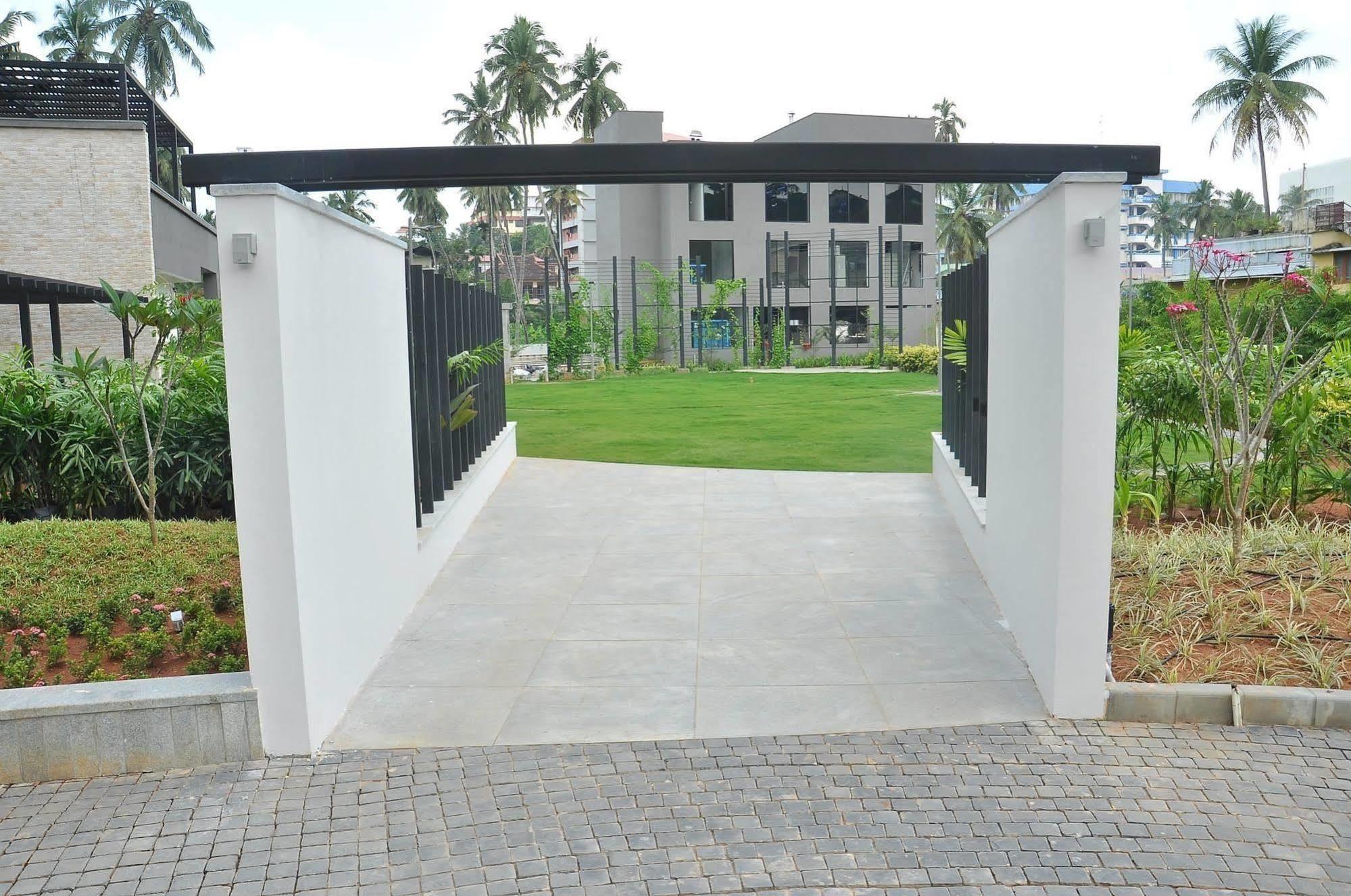 Hycinth Hotels Thiruvananthapuram Ngoại thất bức ảnh