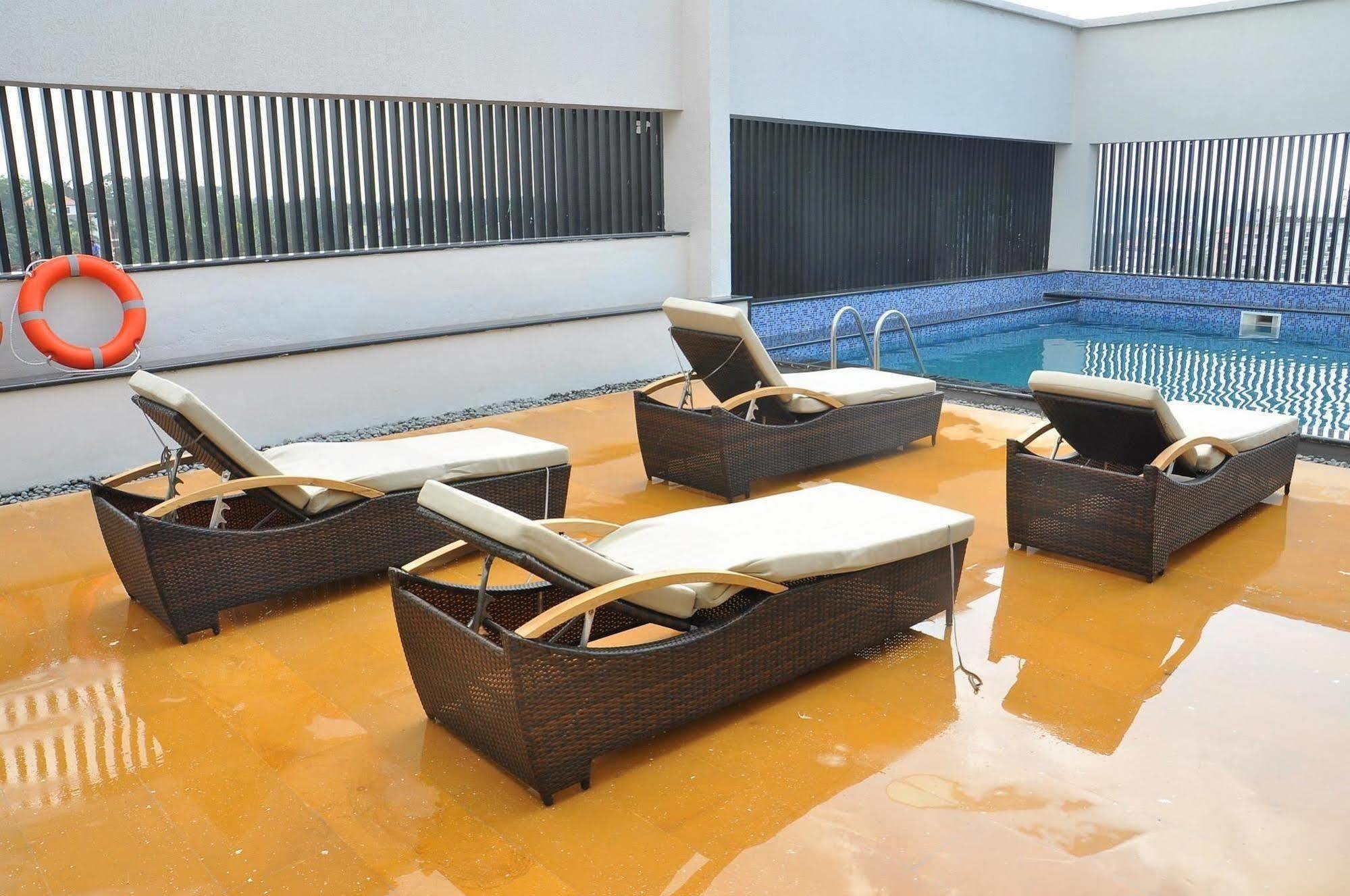 Hycinth Hotels Thiruvananthapuram Ngoại thất bức ảnh